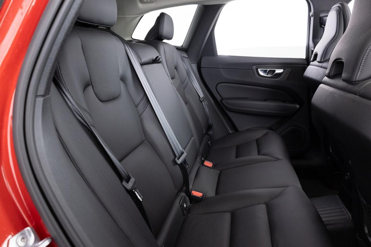 Volvo XC60 2.0 Recharge T6 AWD Inscription | PANORAMADAK | LEDER | harman/kardon