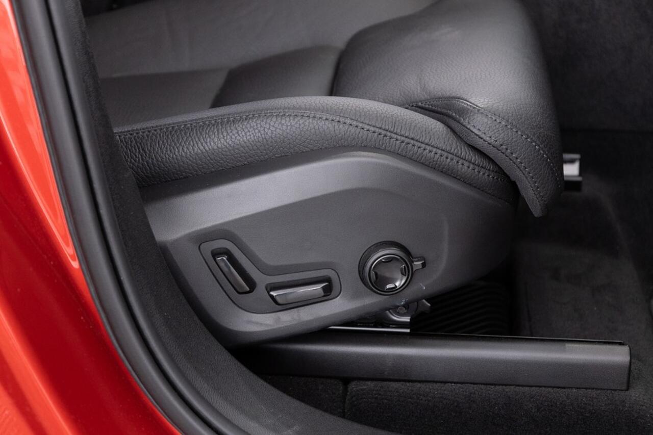 Volvo XC60 2.0 Recharge T6 AWD Inscription | PANORAMADAK | LEDER | harman/kardon