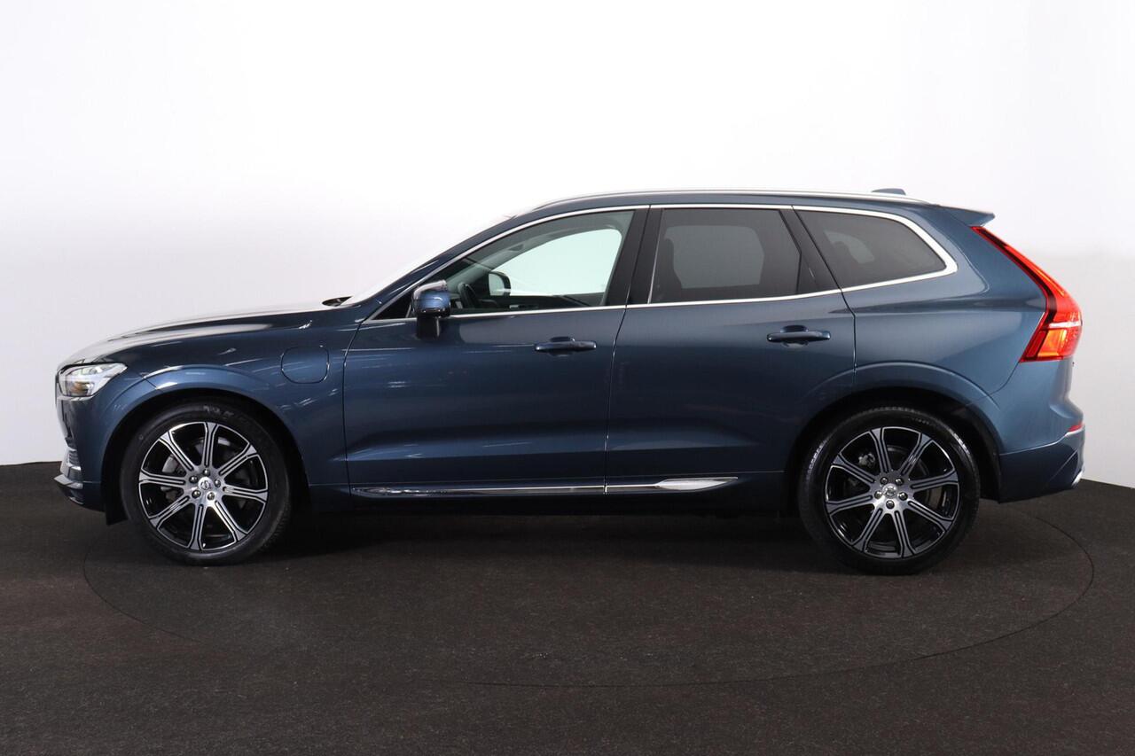 Volvo XC60 Recharge T8 AWD Inscription - Luchtvering - Panorama/schuifdak - IntelliSafe Assist & Surround - 360º Camera - Bowers & Wilkins audio - Adaptieve LED koplampen - Verwarmde voorstoelen, stuur & achterbank - Parkeersensoren voor & achter - Elektr. bedienb. 