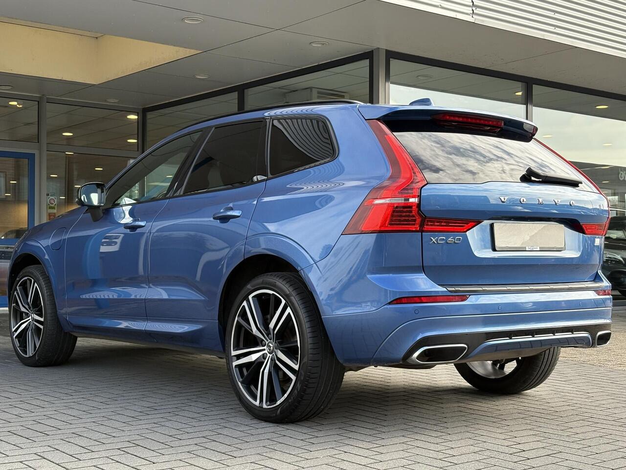 Volvo XC60 2.0 T6 Plug-in hybrid AWD R-Design | Wegklapbare Trekhaak | Elektrisch schuif-/kanteldak | ACC | Leder | Stoel- Verwarming & Ventilatie | Memory Seats | 360 Camera