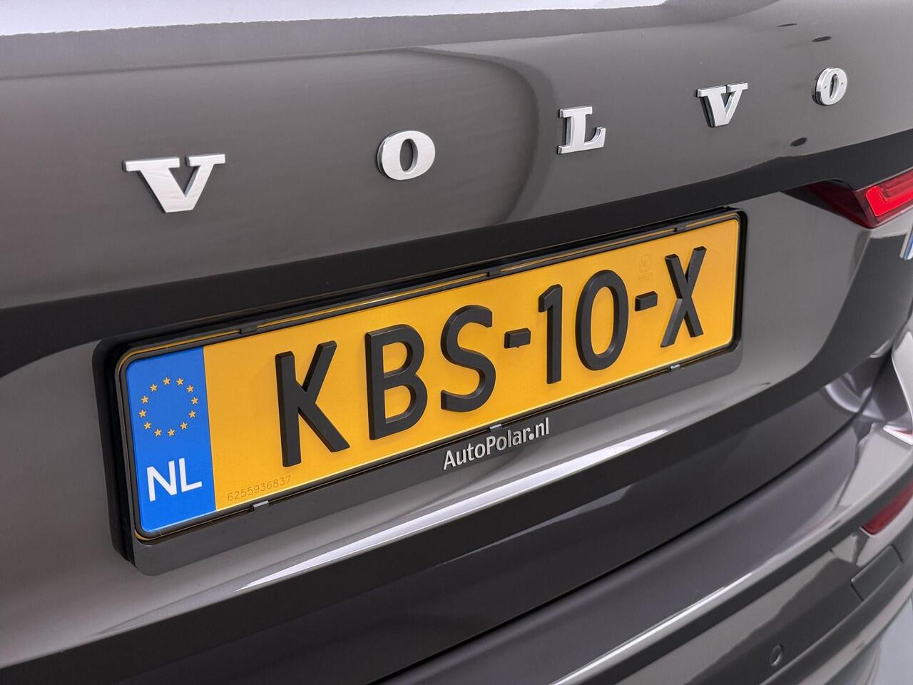 Volvo XC60 2.0 T6 Plug-in hybrid AWD R-Design Dark Trekhaak/Panodak/HarmanKardon etc.