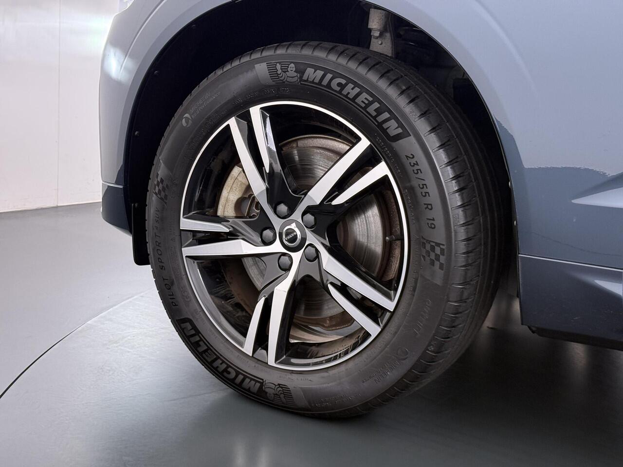 Volvo XC60 2.0 T6 Plug-in hybrid AWD R-Design Dark Trekhaak/Panodak/AdaptiveCruise etc.