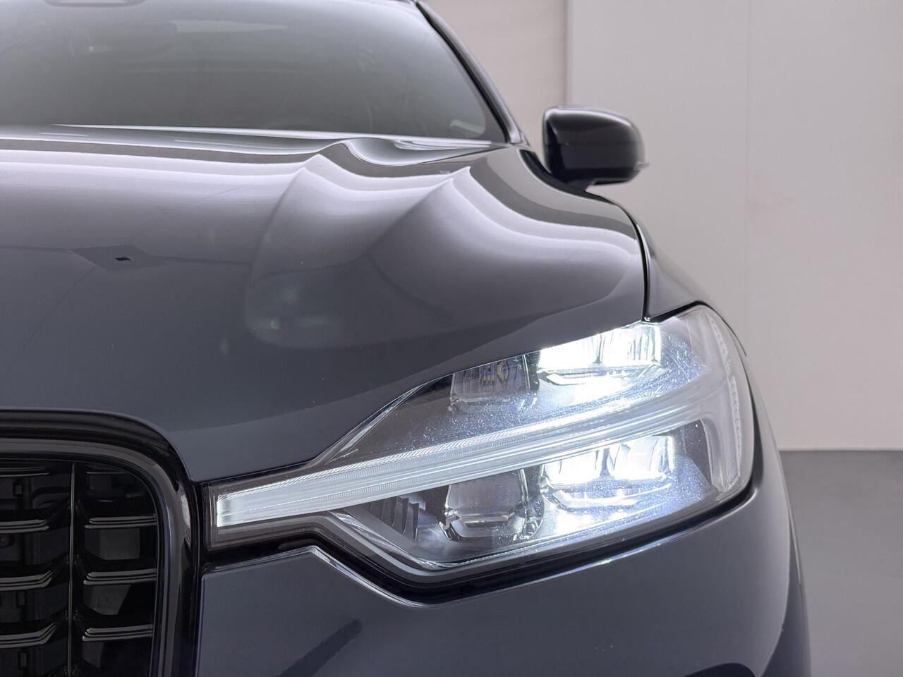 Volvo XC60 2.0 T6 Plug-in hybrid AWD R-Design Dark Trekhaak/Panodak/AdaptiveCruise etc.