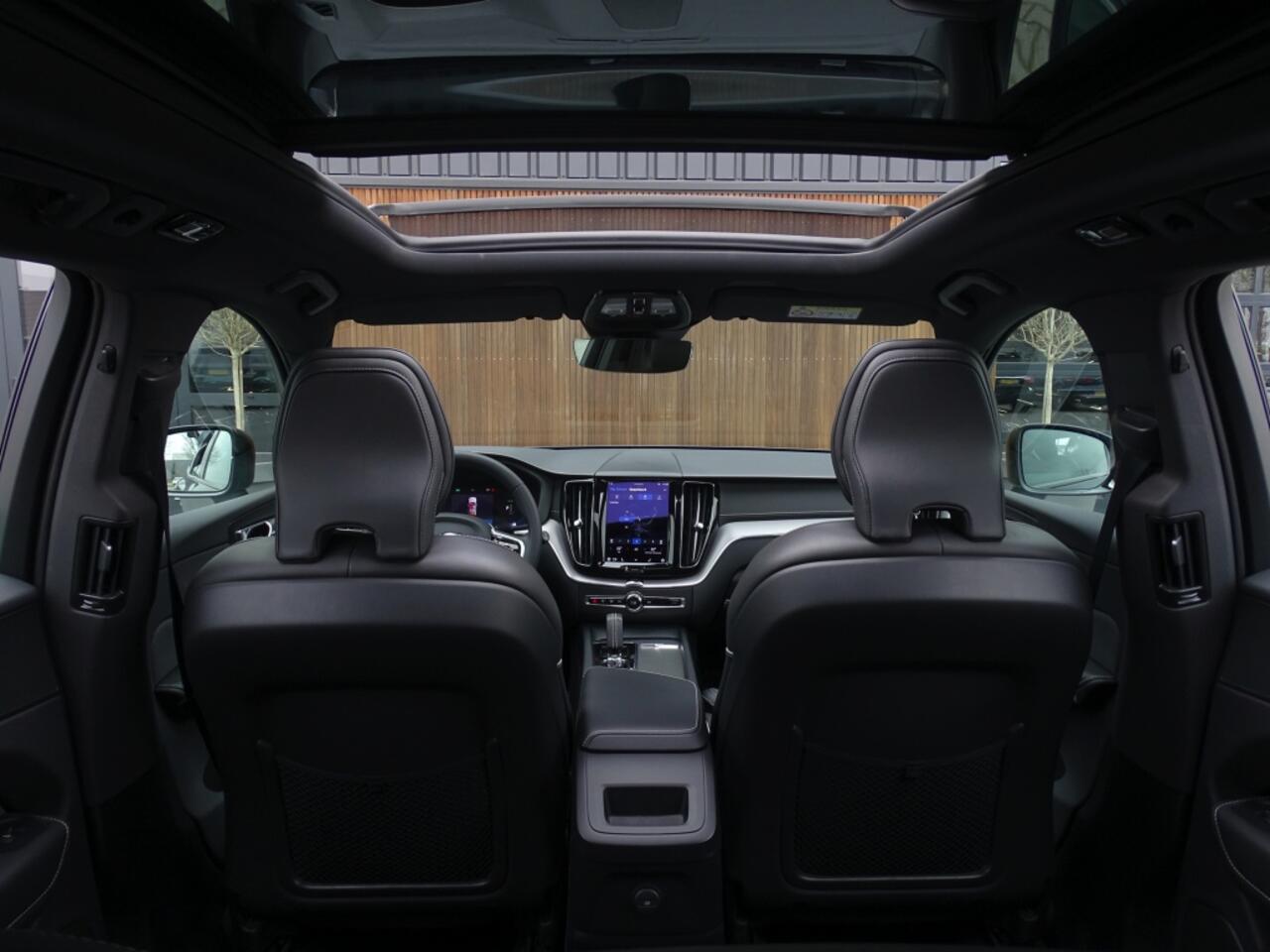 Volvo XC60 T6 Recharge 350PK automaat / R-Design / LED
