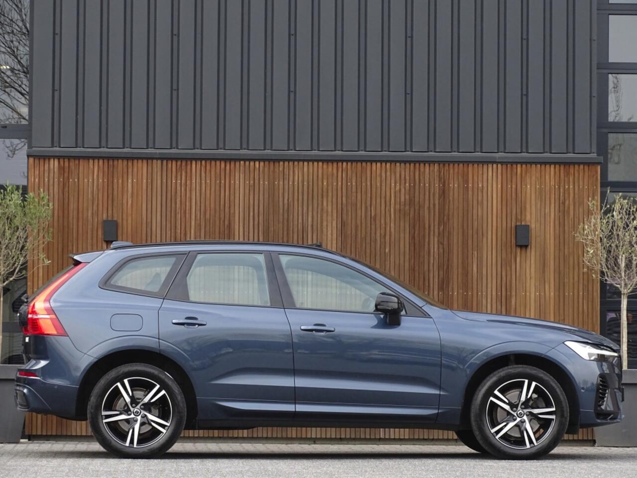 Volvo XC60 T6 Recharge 350PK automaat / R-Design / LED