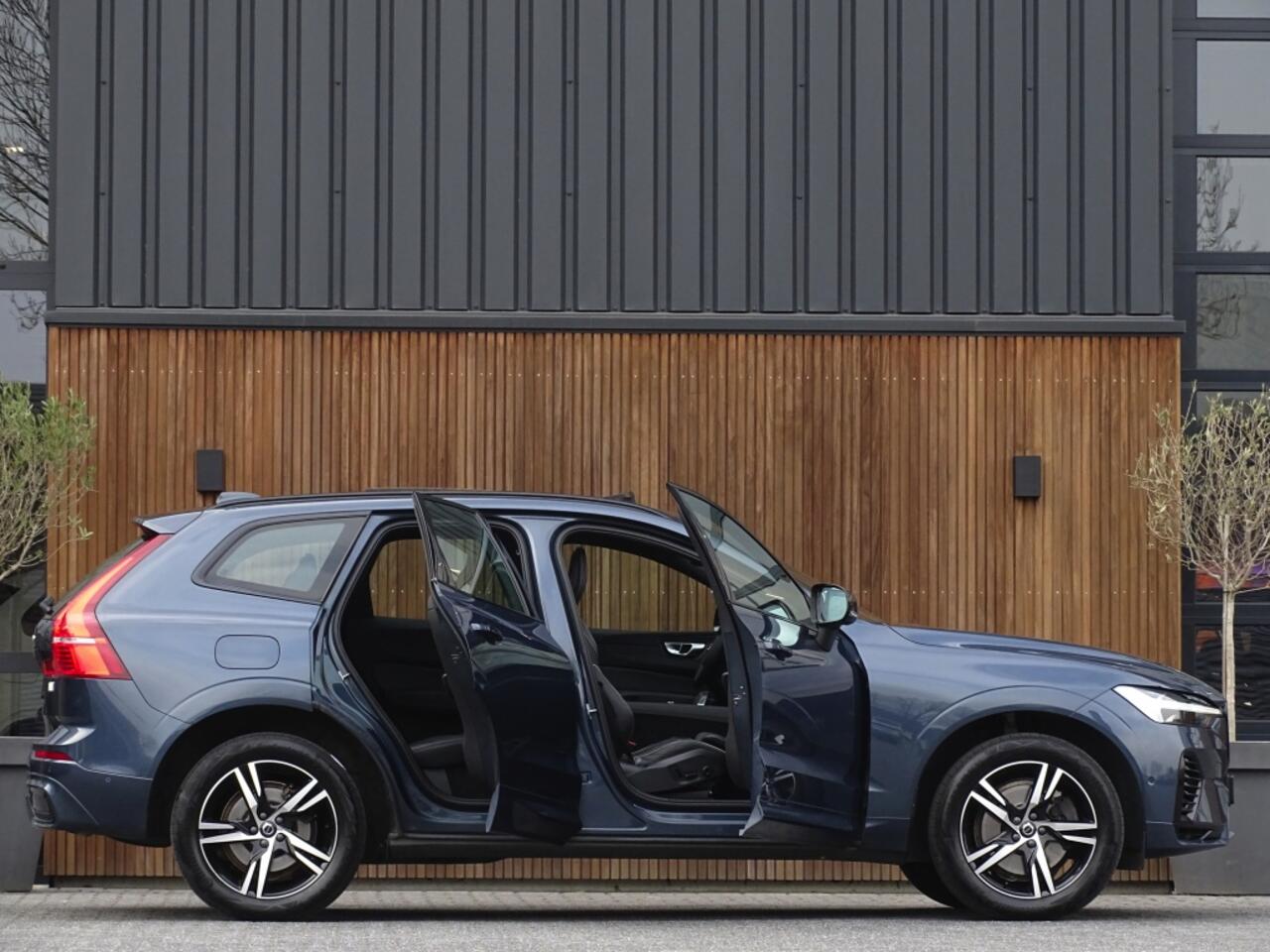 Volvo XC60 T6 Recharge 350PK automaat / R-Design / LED