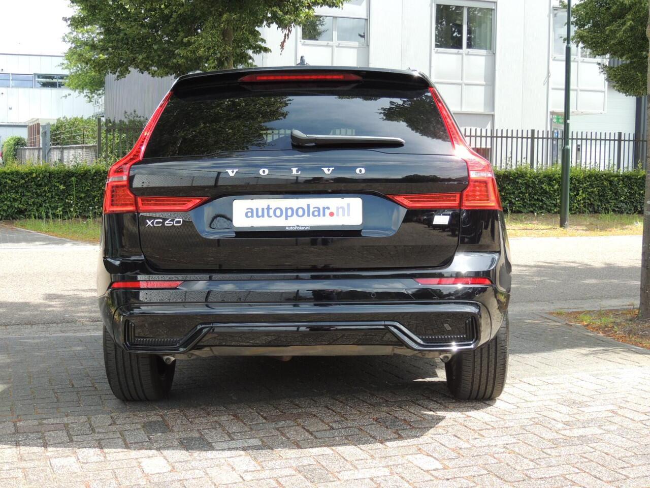 Volvo XC60 2.0 T6 Plug-in hybrid AWD R-Design Volvo XC60 2.0 Recharge T6 AWD R-Design Long Range/Panodak/Trekhaak/Camera etc.