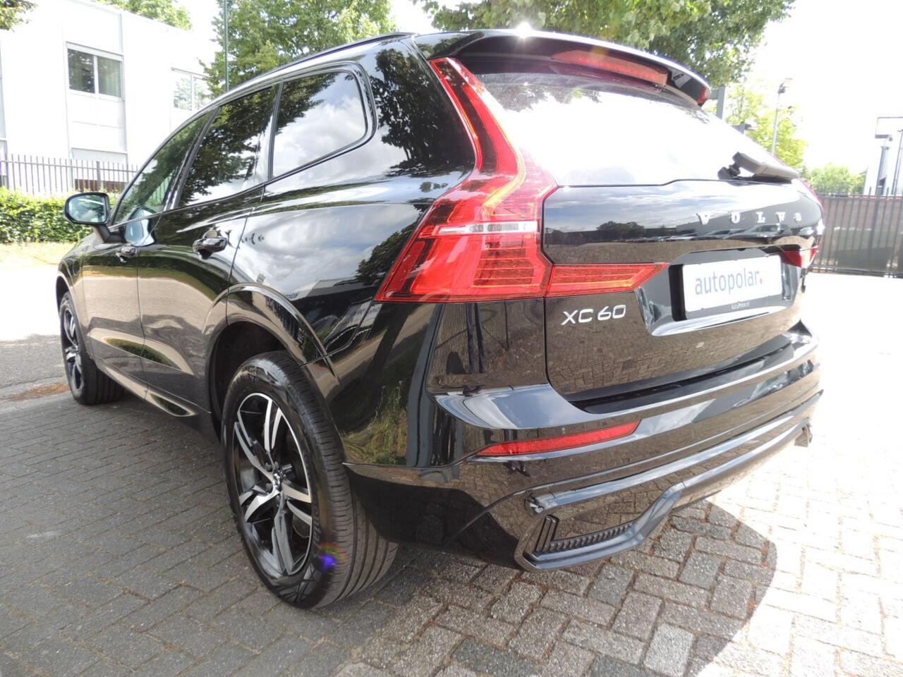 Volvo XC60 2.0 T6 Plug-in hybrid AWD R-Design Volvo XC60 2.0 Recharge T6 AWD R-Design Long Range/Panodak/Trekhaak/Camera etc.