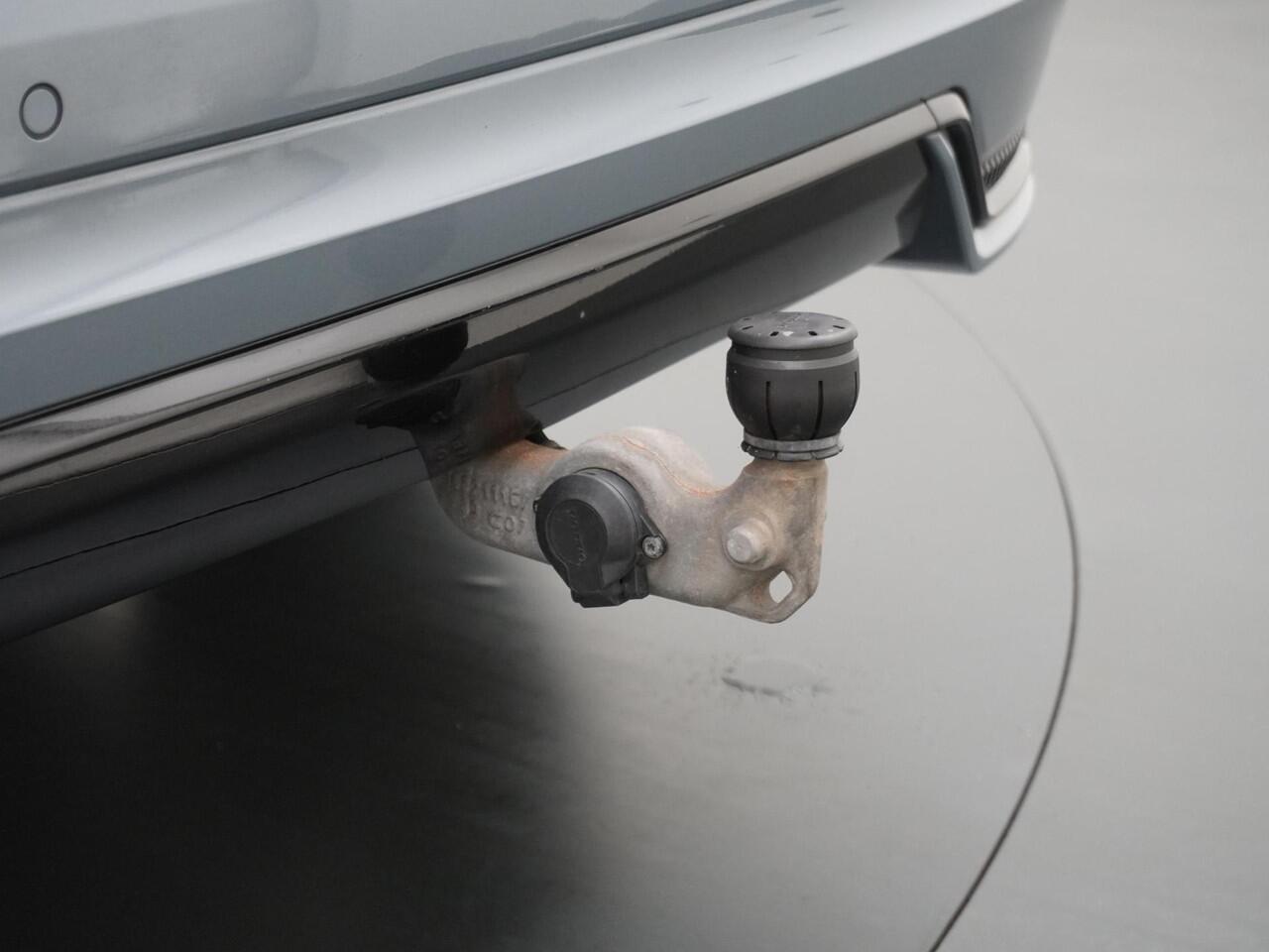 Volvo XC60 2.0 T6 Plug-in hybrid AWD Plus Dark LongRange/Trekhaak/21inch/AdaptiveCruise etc