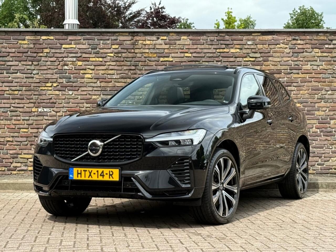 Volvo XC60 2.0 T6 R DESIGN RECHARGE Long Range Panodak ACC 21 Inch