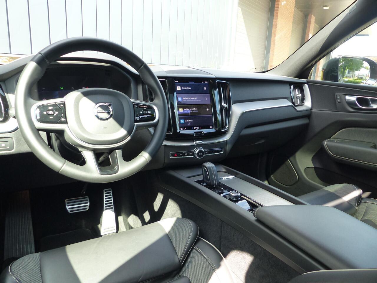 Volvo XC60 T6 Plug-in hybrid AWD Plus Dark |Long Range| Trekhaak| Sportstoelen|