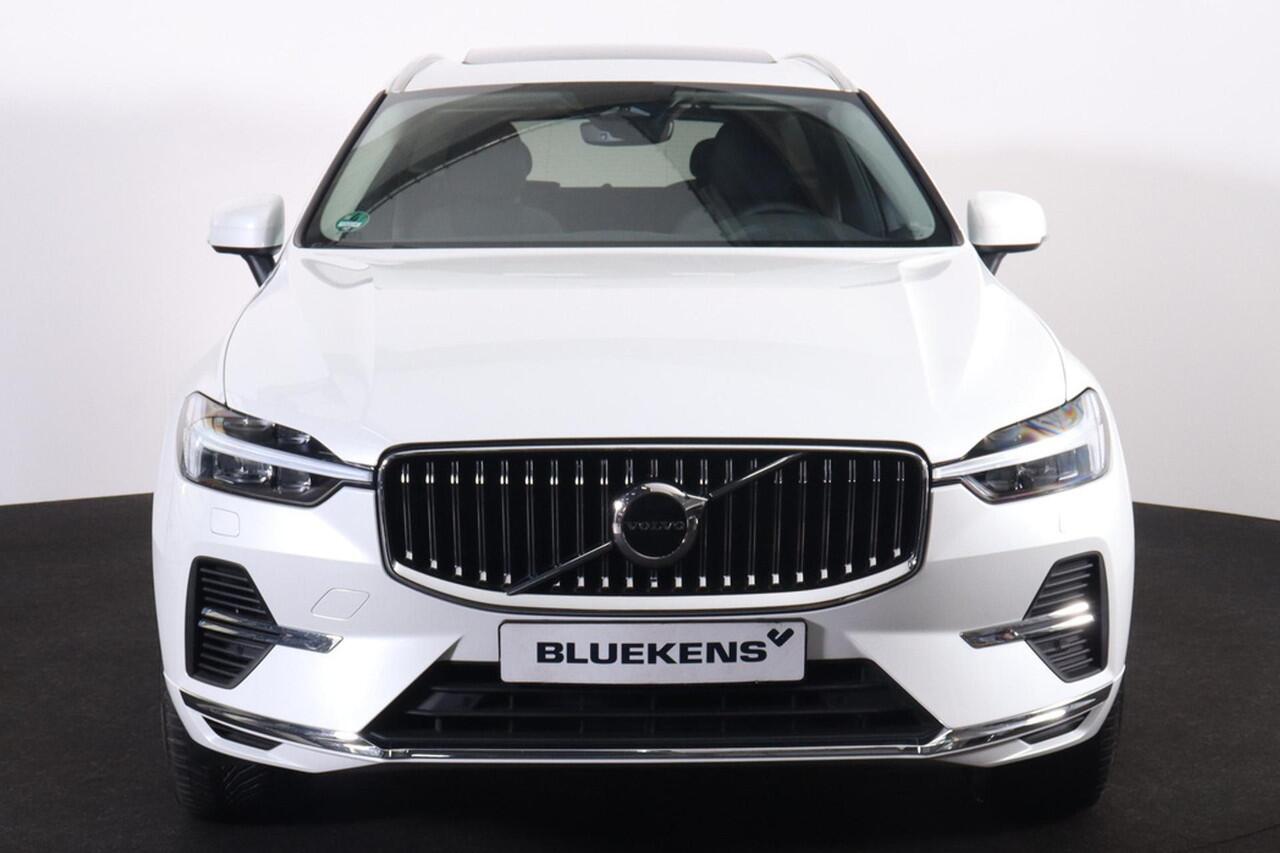 Volvo XC60 T6 Recharge AWD Core Bright - LONG RANGE - Panorama/schuifdak - IntelliSafe Assist & Surround - Adaptieve LED koplampen - Parkeercamera achter - Verwarmde voorstoelen, stuur & achterbank - Draadloze tel. lader - Standkachel - Extra getint glas - 18' LMV