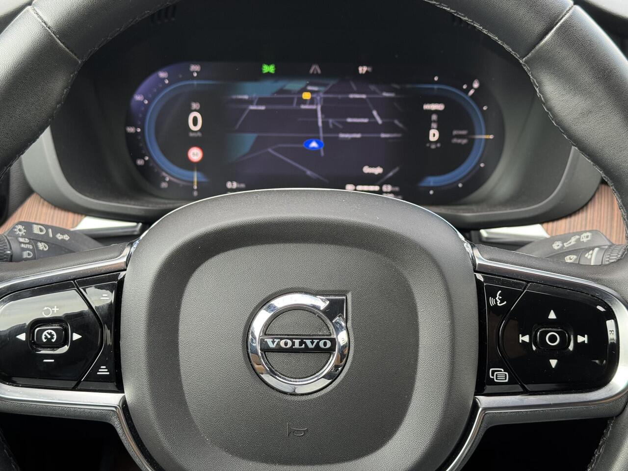 Volvo XC60 2.0 T6Plug-in hybrid|AWD|Recharge|Luchtvering|Pano