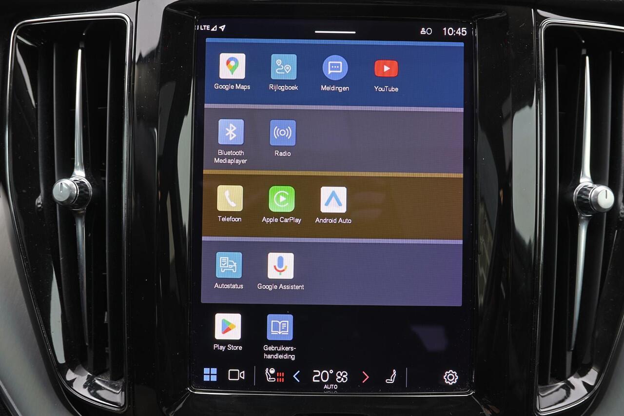 Volvo XC60 T6 Recharge AWD Core Bright - Panorama/schuifdak - IntelliSafe Assist - Harman/Kardon audio - Adaptieve LED koplampen - Parkeercamera achter - Verwarmde voorstoelen & stuur - Parkeersensoren voor & achter - Draadloze tel. lader - Extra getint glas - Elekt