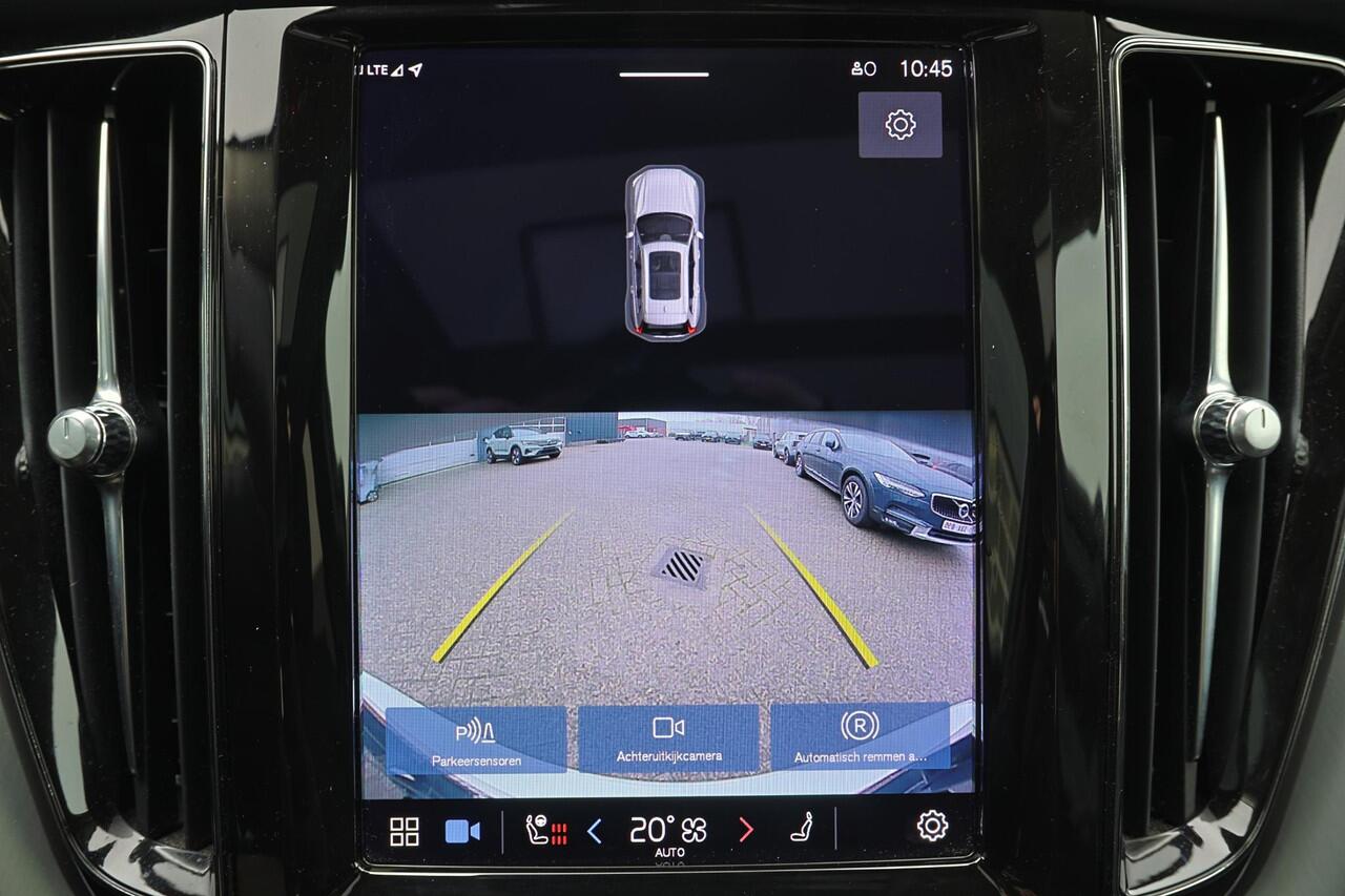 Volvo XC60 T6 Recharge AWD Core Bright - Panorama/schuifdak - IntelliSafe Assist - Harman/Kardon audio - Adaptieve LED koplampen - Parkeercamera achter - Verwarmde voorstoelen & stuur - Parkeersensoren voor & achter - Draadloze tel. lader - Extra getint glas - Elekt