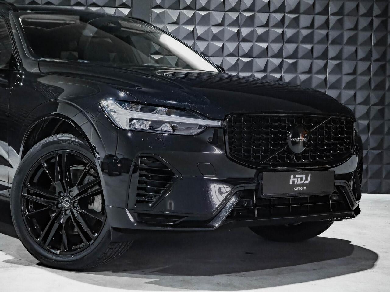 Volvo XC60 2.0 T6 LONG RANGE AWD Plus Dark | Pano | All Black | BLIS | H&K | Leer | 2x Memory |
