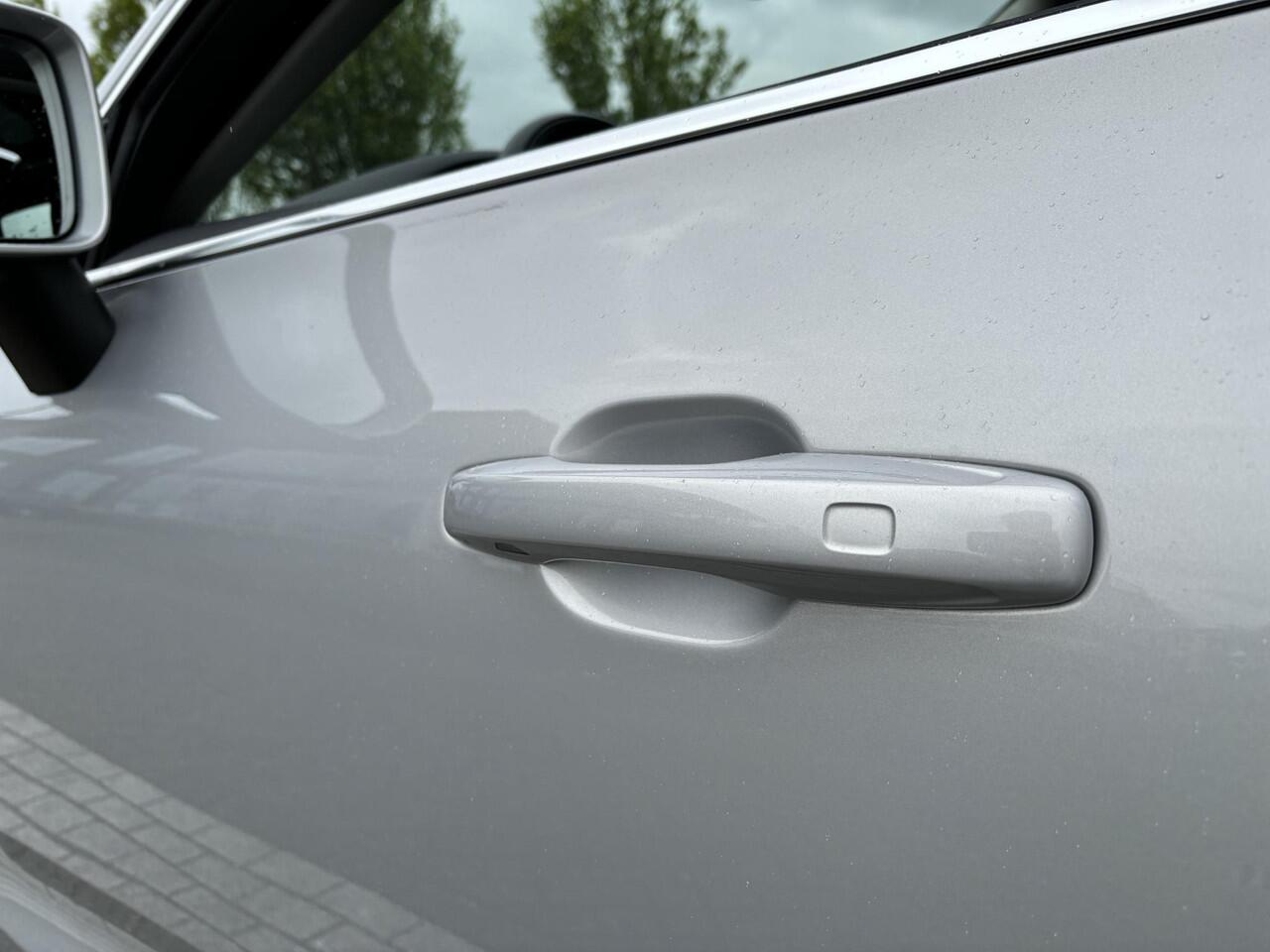 Volvo XC60 T6 Long Range Plug-in hybrid AWD Inscription | Memorystoelen | Schuif-/kanteldak| Park Camera | Keyless Entry