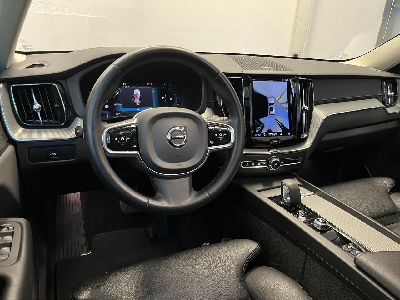 Volvo XC60 B4 Ultimate Bright | PANO | TREKHAAK | 360º CAMERA | HEAD-UP |