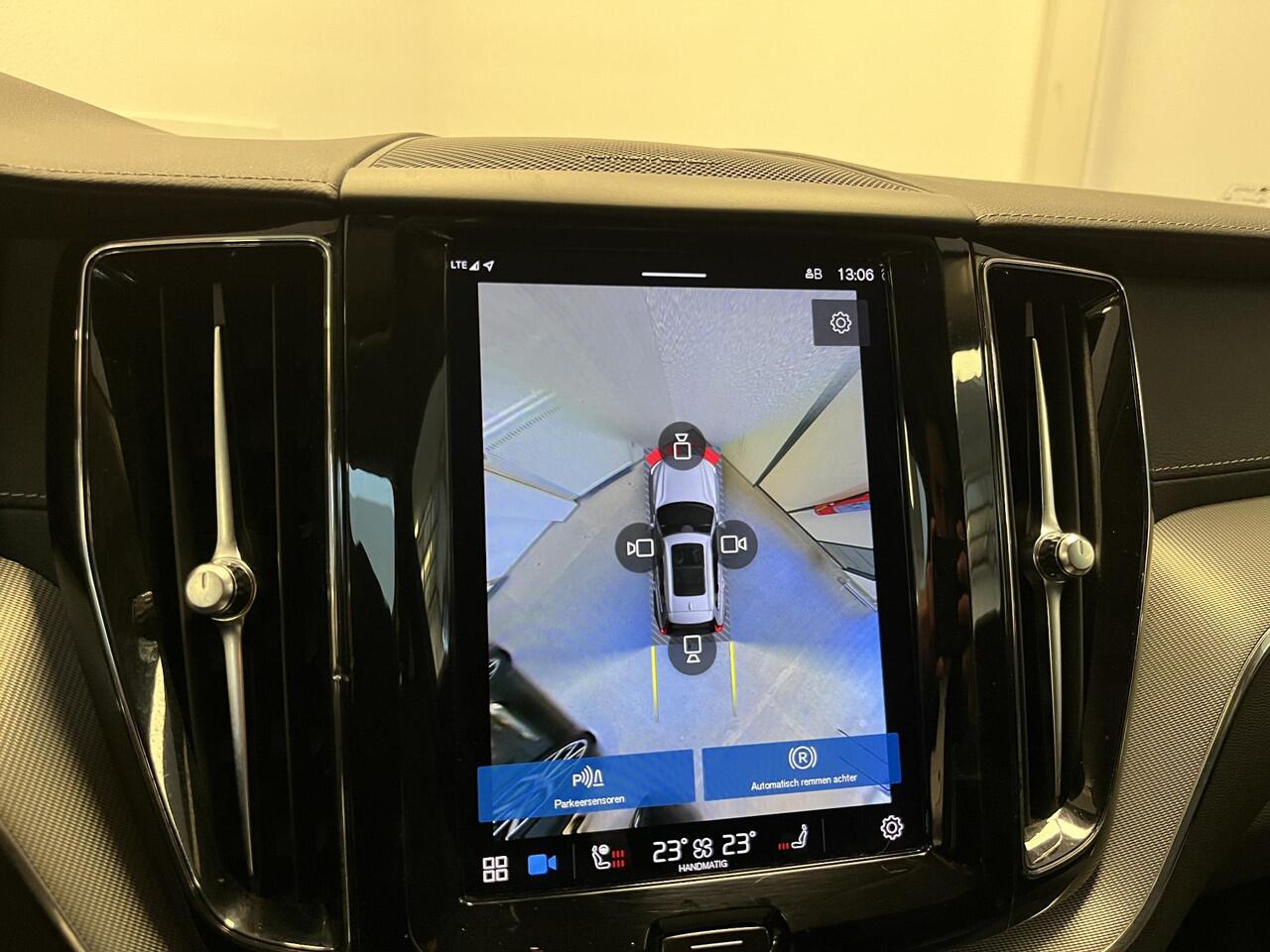 Volvo XC60 B4 Ultimate Bright | PANO | TREKHAAK | 360º CAMERA | HEAD-UP |