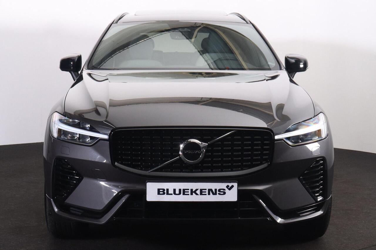 Volvo XC60 T6 Recharge AWD R-Design - Long Range - Panorama/schuifdak - IntelliSafe Assist - Harman/Kardon audio - Adaptieve LED koplampen - Parkeercamera achter - Verwarmde voorstoelen, stuur & achterbank - Parkeersensoren voor & achter - Nappa Leder - Elektr. bedi