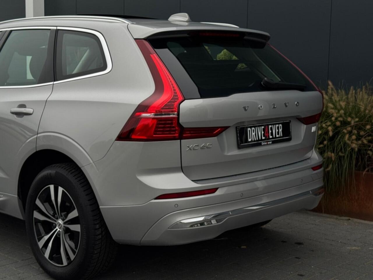 Volvo XC60 2.0 T6 AWD Inscr.Exp FULL PANO NAVI LEDER LED PDC