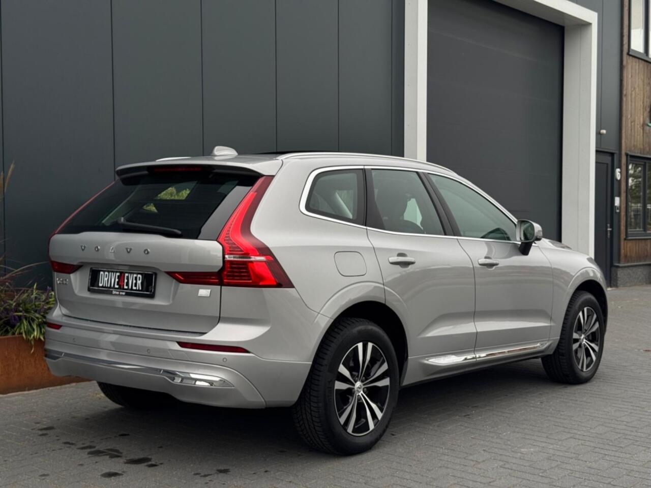 Volvo XC60 2.0 T6 AWD Inscr.Exp FULL PANO NAVI LEDER LED PDC