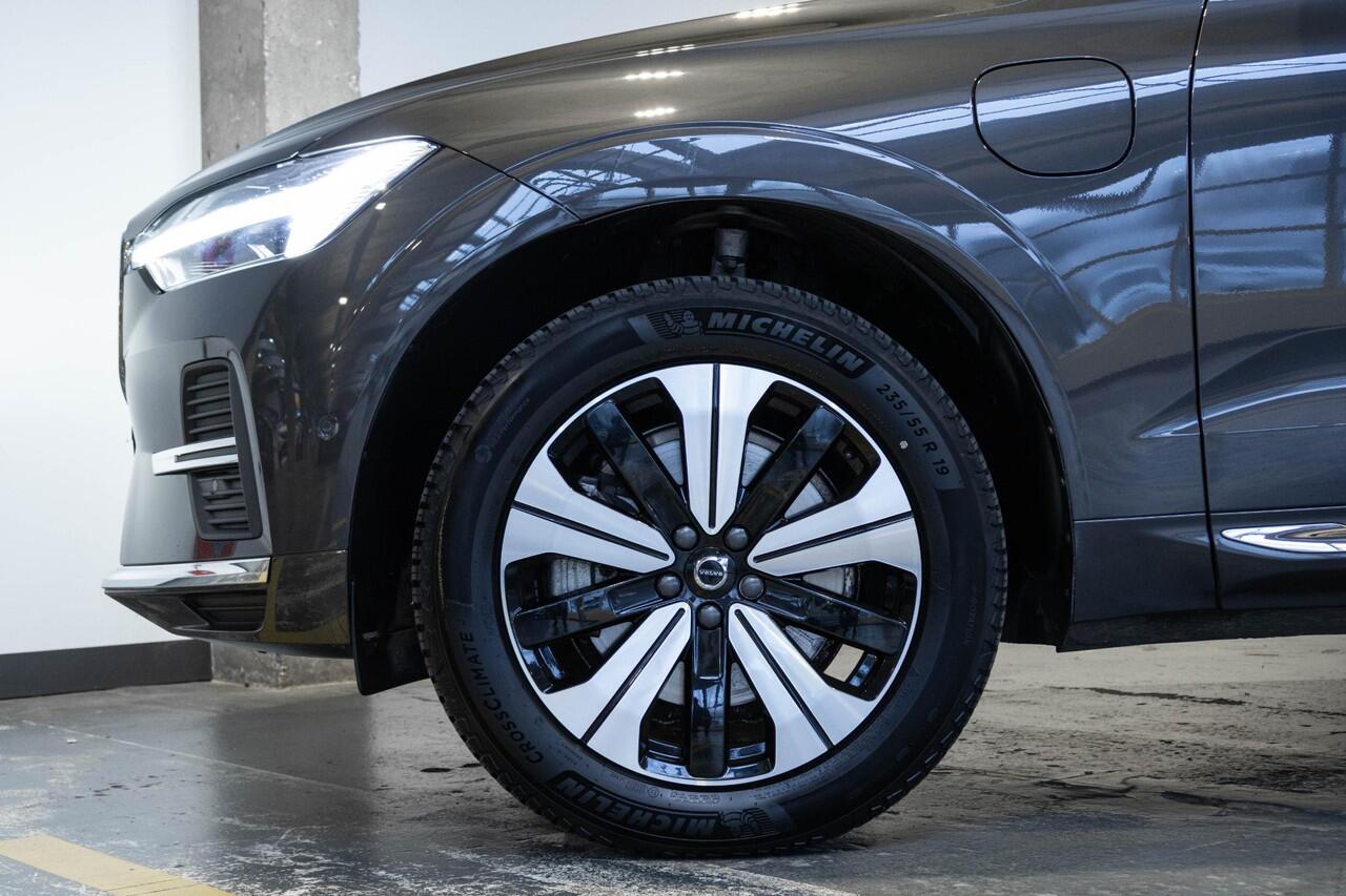 Volvo XC60 T8 Plug-in hybrid AWD Plus Bright | 1ste Eigenaar | Adaptive Cruise Control | Semi-Electrische wegklapbare trekhaak | 360° Parkeercamera | BLIS | Harman Kardon Premium Audio | Parkeerverwarming | Dealeronderhouden