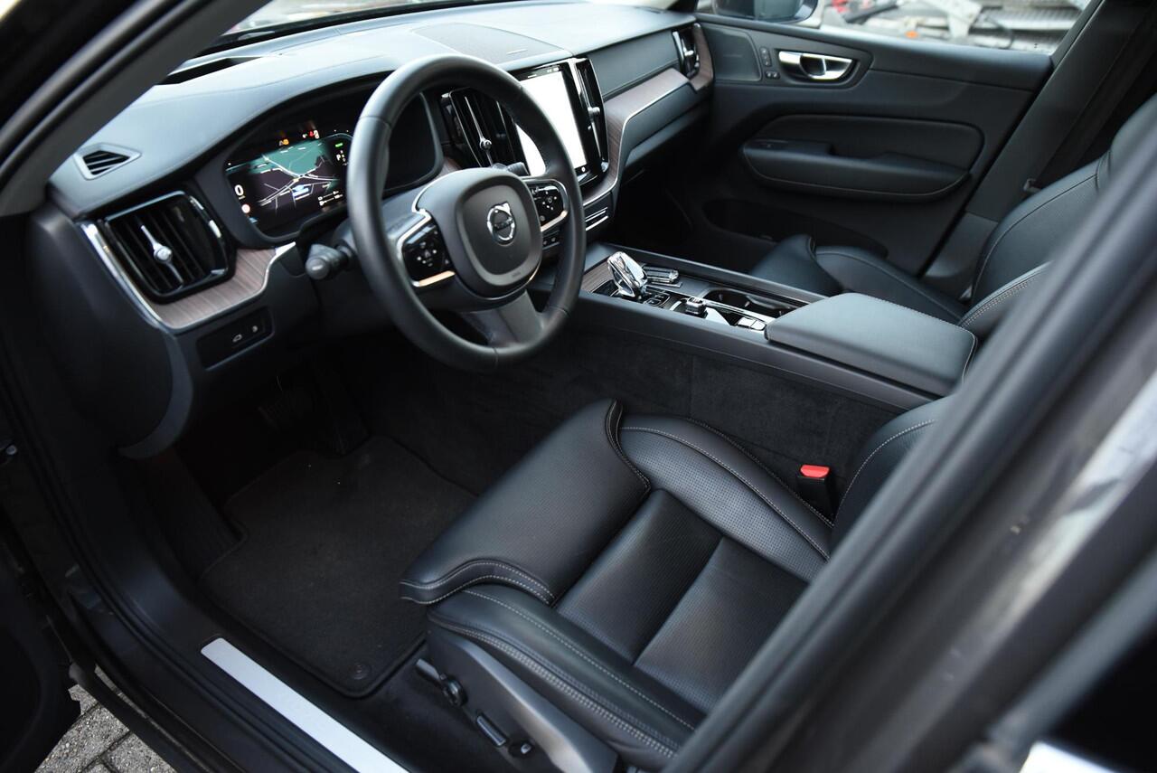 Volvo XC60 2.0 T8 Plug-in hybrid AWD Ultimate Bright Luchtvering / Panoramadak / HK