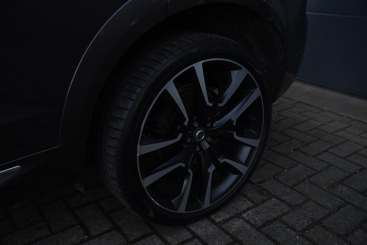 Volvo XC60 2.0 T8 Plug-in hybrid AWD Ultimate Bright Luchtvering / Panoramadak / HK