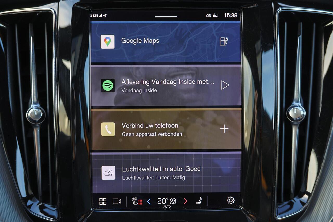 Volvo XC60 T8 Recharge AWD Polestar Engineered - Panorama/schuifdak - IntelliSafe Assist & Surround - 360º Camera - Bowers & Wilkins audio - Adaptieve LED koplampen - Verwarmde voorstoelen, stuur & achterbank - Parkeersensoren voor & achter - Elektr. bedienb. voorst