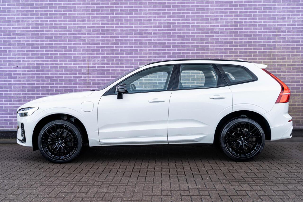 Volvo XC60 2.0 T6 Plug-in hybrid AWD R-Design | Google | Long Rang | Elektrische Stoelverstelling | Adaptieve Cruise Control | Stoel-/Stuurverwarming | Massagestoelen | Schuif-/Kanteldak | Parkeercamera | Head-Up Display | Parkeerverwarming | Keyless Entry | Lederen