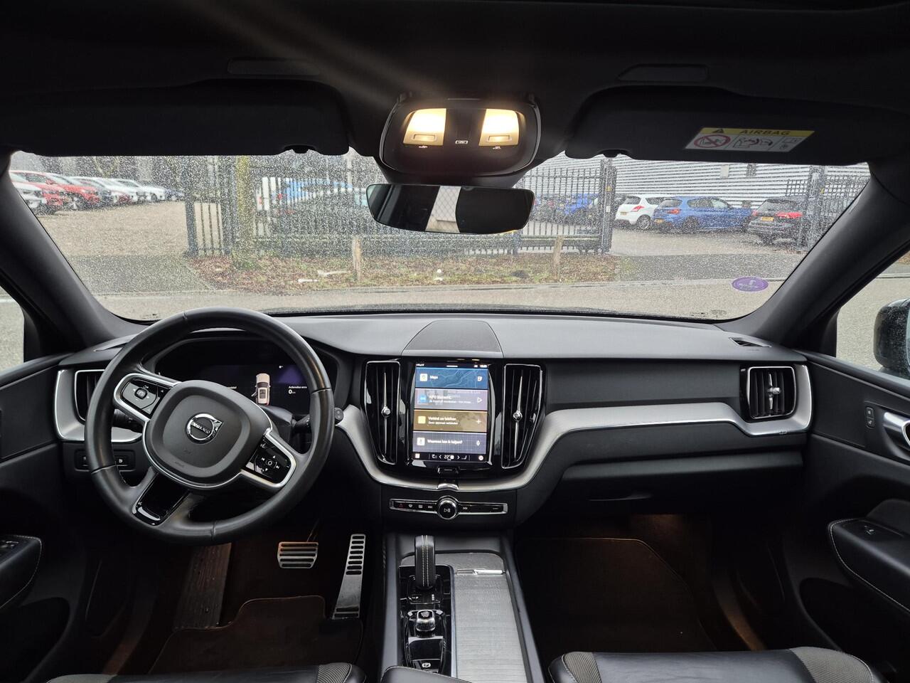 Volvo XC60 2.0 T6 Plug-in hybrid AWD Plus Dark R-Design Panodak/Camera/Memory etc.