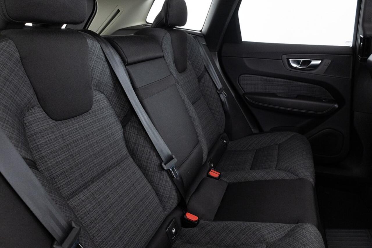 Volvo XC60 2.0 T6 Plug-in hybrid AWD Inscription Expression | PANORAMADAK | CAMERA | NAVI | ECC .