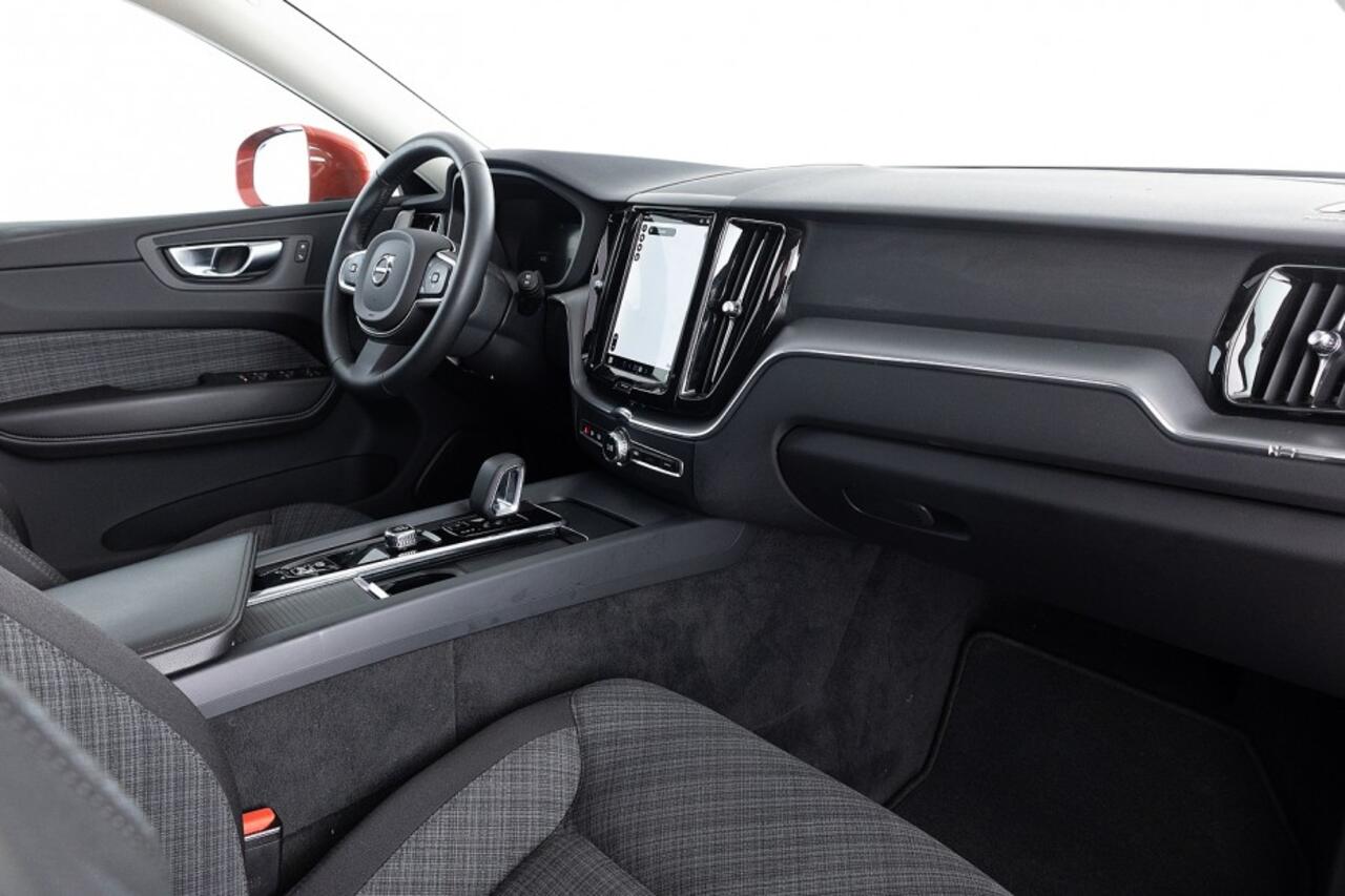 Volvo XC60 2.0 T6 Plug-in hybrid AWD Inscription Expression | PANORAMADAK | CAMERA | NAVI | ECC .