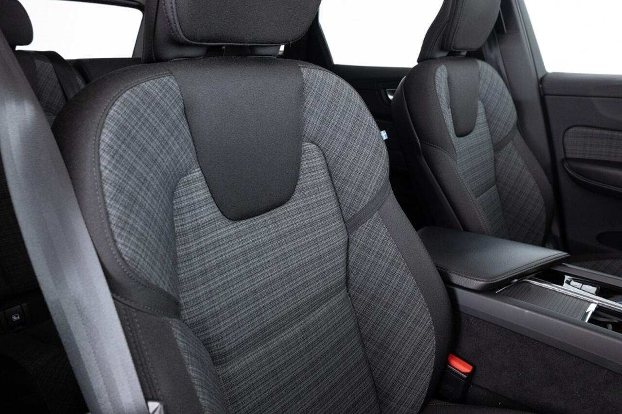 Volvo XC60 2.0 T6 Plug-in hybrid AWD Inscription Expression | PANORAMADAK | CAMERA | NAVI | ECC .