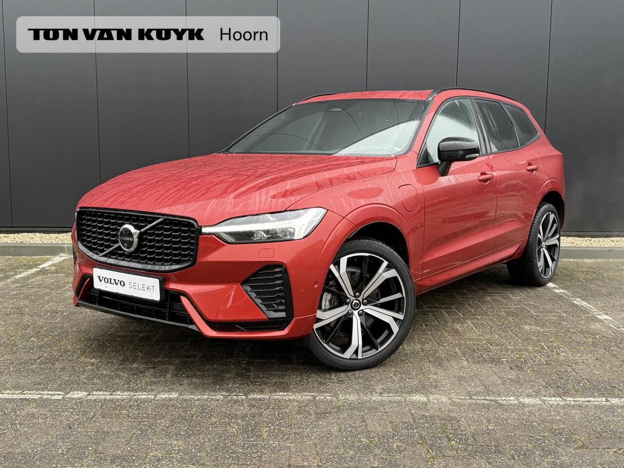 Volvo XC60 2.0 T8 AWD Ultimate Dark head up display Harman kardon luchtvering 21 inch 360 camera trekhaak