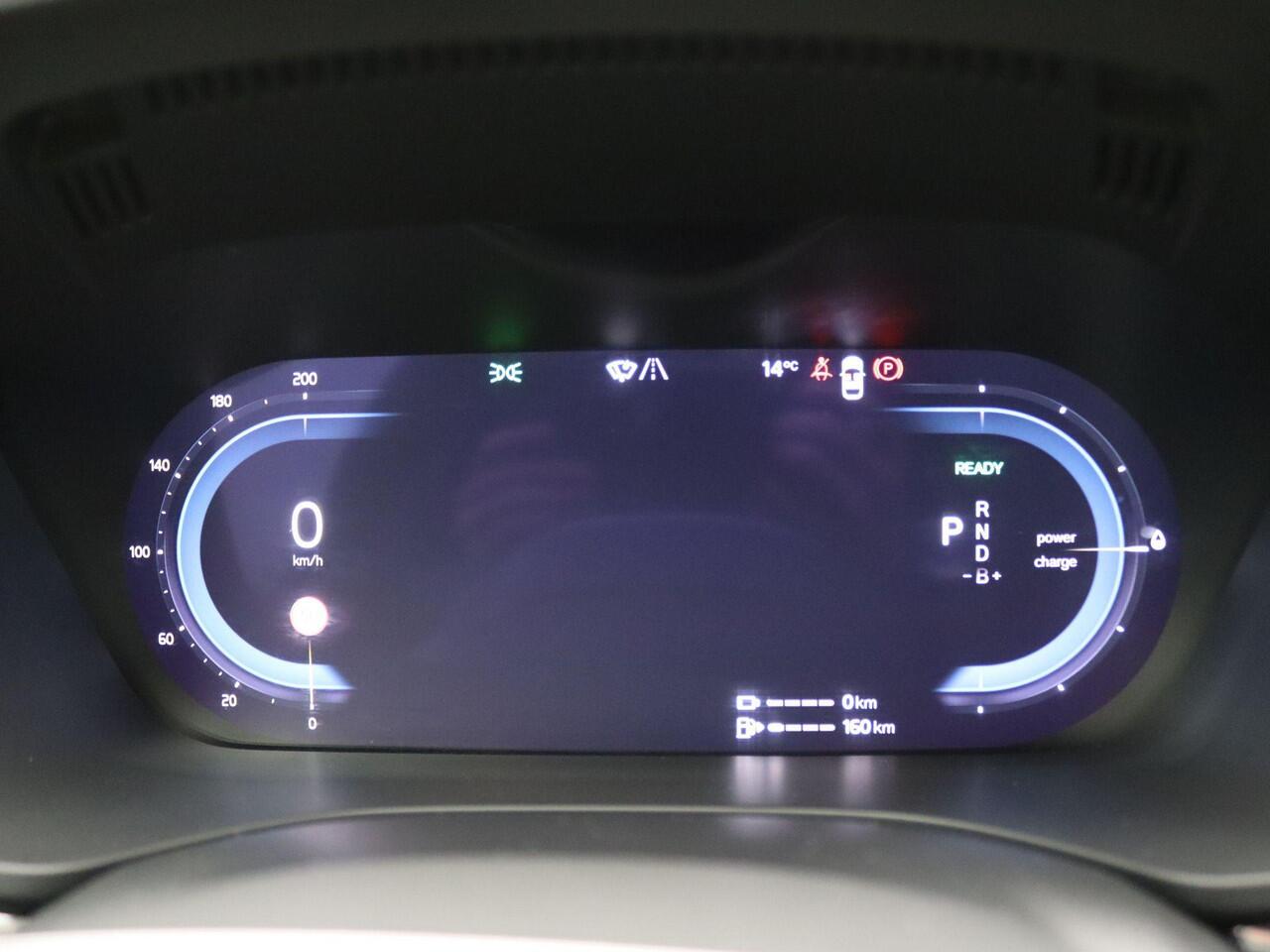 Volvo XC60 2.0 T6 Plug-in hybrid AWD Core Bright 350PK Aut. Pano-Schuifdak, SOH 98%, Trekhaak, Achteruitrijcamera, Adaptieve Cruise Controle, LED Verlichting, Keyless, 18" LM Velgen