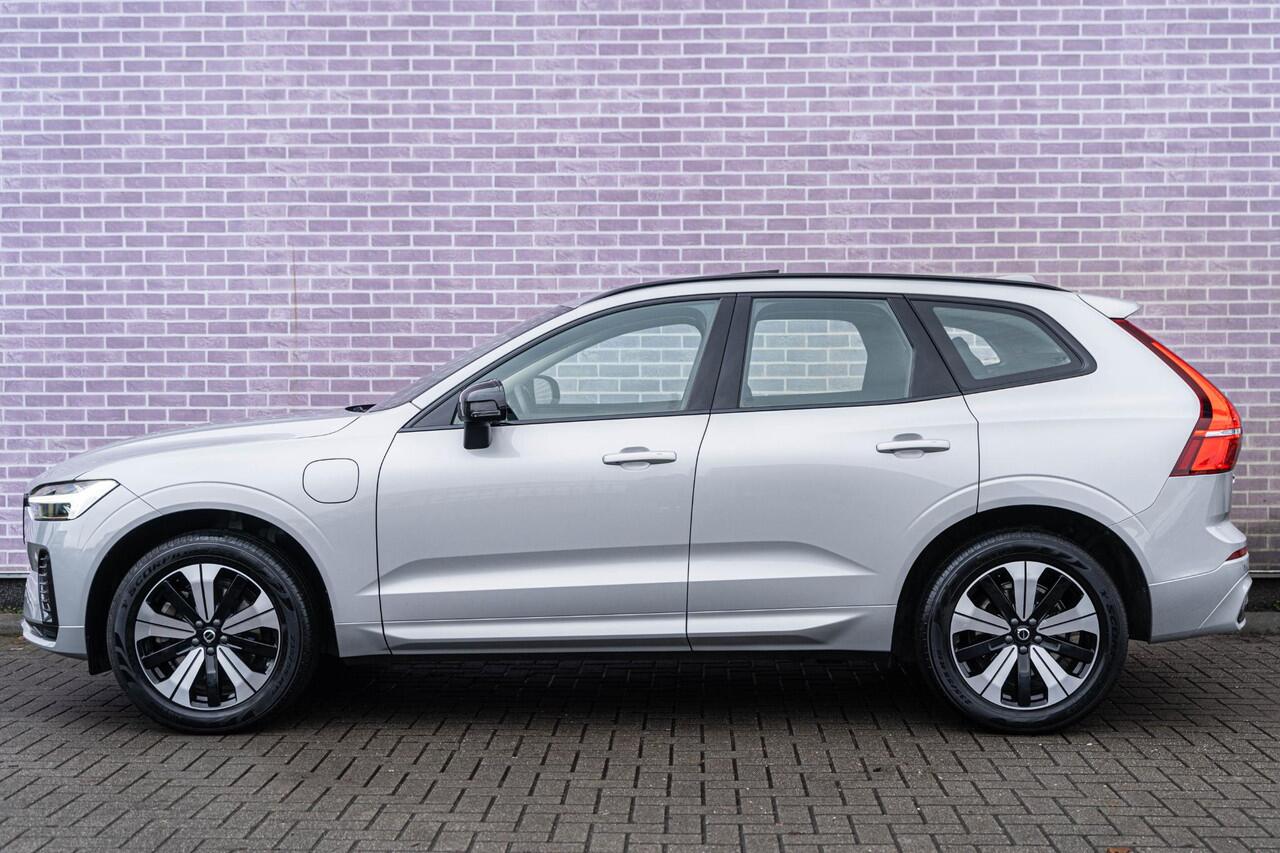 Volvo XC60 2.0 T6 Plug-in hybrid AWD Plus Dark | Google | Long Range | Schuif-/Kanteldak | Camera | Trekhaak | Adaptieve Cruise Control | Lederen Bekleding | Elek. Stoelen | Stoelverwarming Voor + Achter | Zitverlenging | Stuurverwarming | Memory | 19" LM
