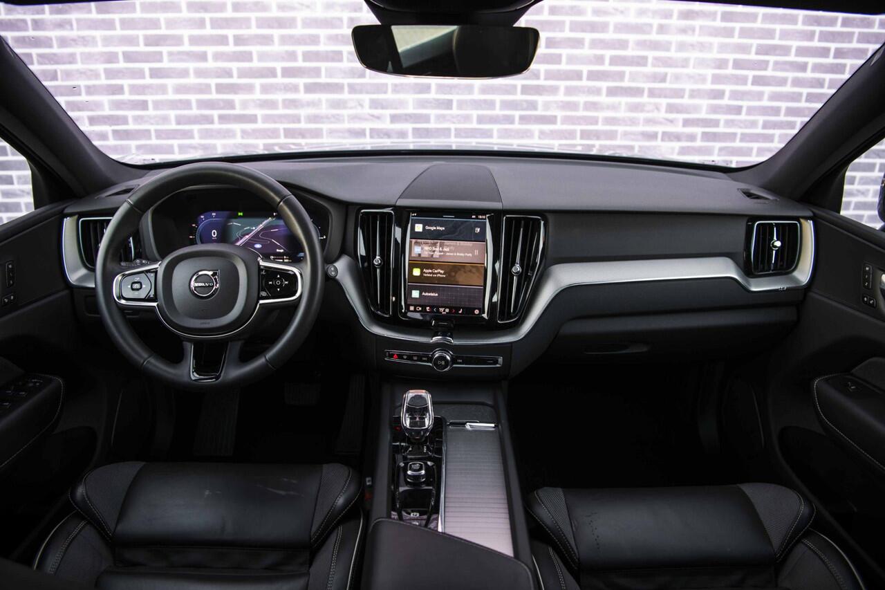 Volvo XC60 2.0 T6 Plug-in hybrid AWD Plus Dark | 20" | Sportstoelen | Panoramadak | Adaptieve Cruise Control | 20" | Parkeercamera |