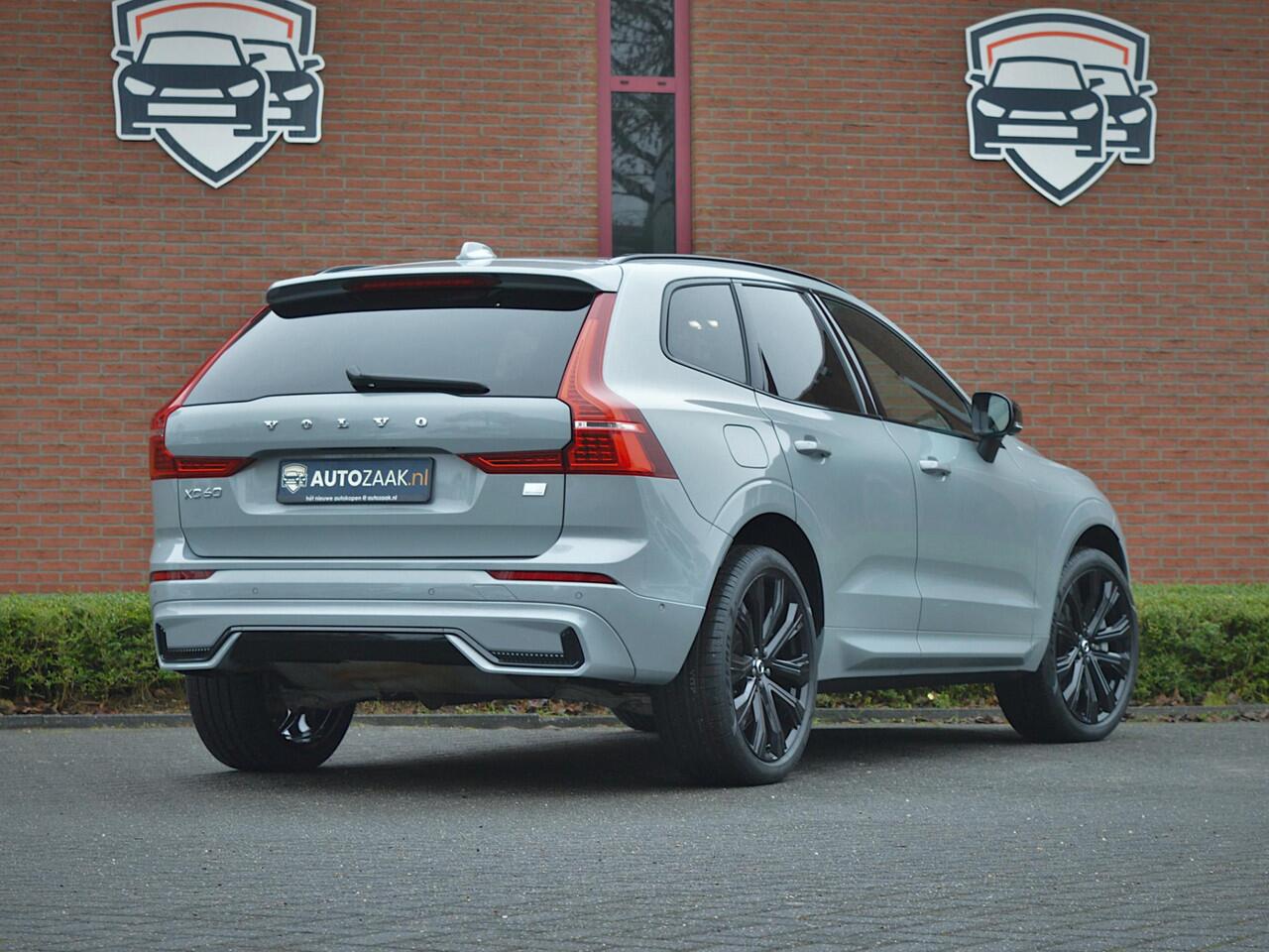 Volvo XC60 2.0 T8 Recharge AWD Ultimate Dark