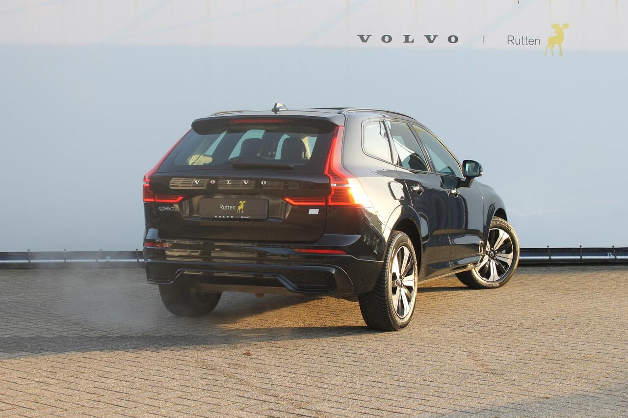 Volvo XC60 T6 Plug-in hybrid 350PK AWD Plus Dark Lederen bekleding / Cruise Control / Panoramisch schuif-kanteldak / Google infotainment incl navigatie / Elektrisch bedienbare voorstoelen met geheugen