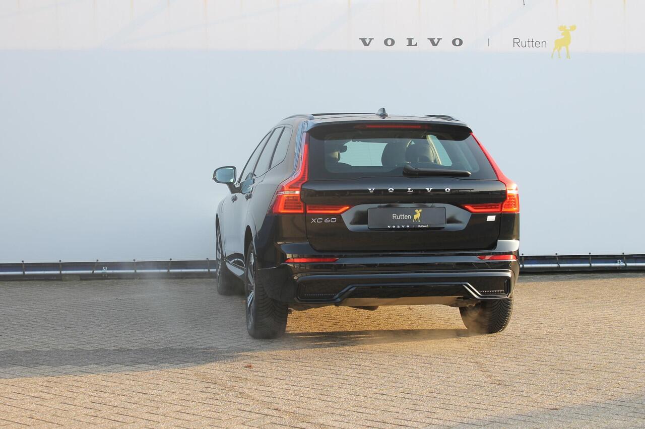 Volvo XC60 T6 Plug-in hybrid 350PK AWD Plus Dark Lederen bekleding / Cruise Control / Panoramisch schuif-kanteldak / Google infotainment incl navigatie / Elektrisch bedienbare voorstoelen met geheugen