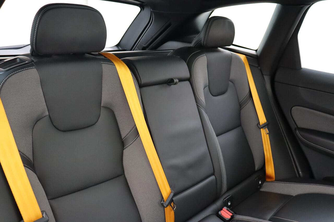 Volvo XC60 T8 PLUG-IN HYBRID AWD POLESTAR ENGINEERED -PANO.DAK|BOWERS&WILKINS|360°CAM|HEAD-UP DISP.|PRIVACY.GLAS|AKEBONO|22"