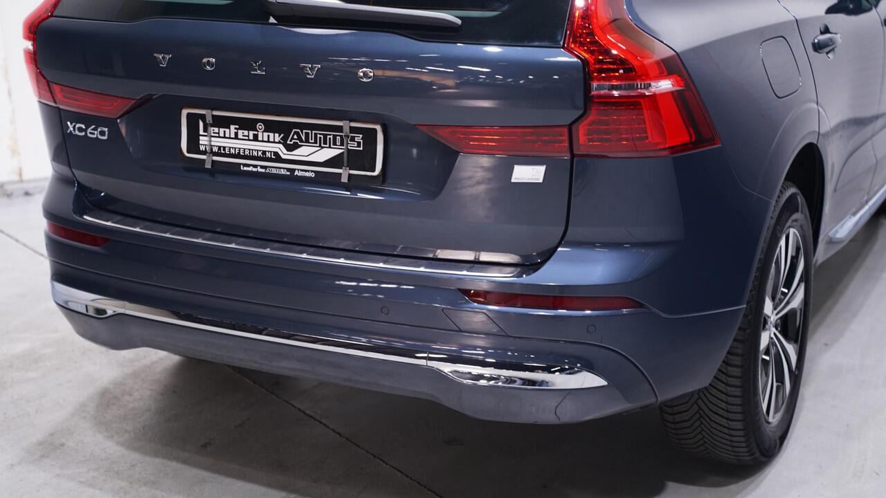 Volvo XC60 2.0 T6 Plug-in hybrid AWD Plus Bright 1e eigen NAP 18"lichtmetalen wielen lederen comfortstoelen wegklapbare trekhaak fietsendrager verwarmd stuurwiel en stoelen v+a aplle-carplay keyless go-start LED verl DAB ontvangst