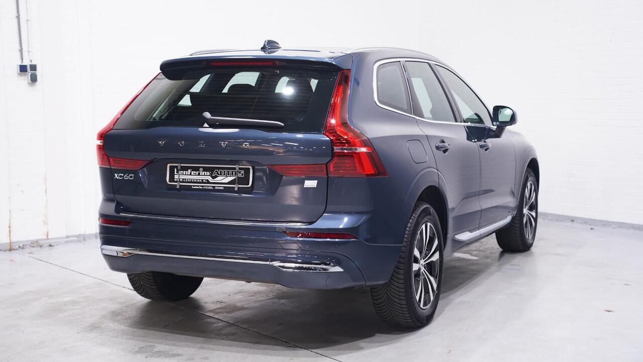 Volvo XC60 2.0 T6 Plug-in hybrid AWD Plus Bright 1e eigen NAP 18"lichtmetalen wielen lederen comfortstoelen wegklapbare trekhaak fietsendrager verwarmd stuurwiel en stoelen v+a aplle-carplay keyless go-start LED verl DAB ontvangst