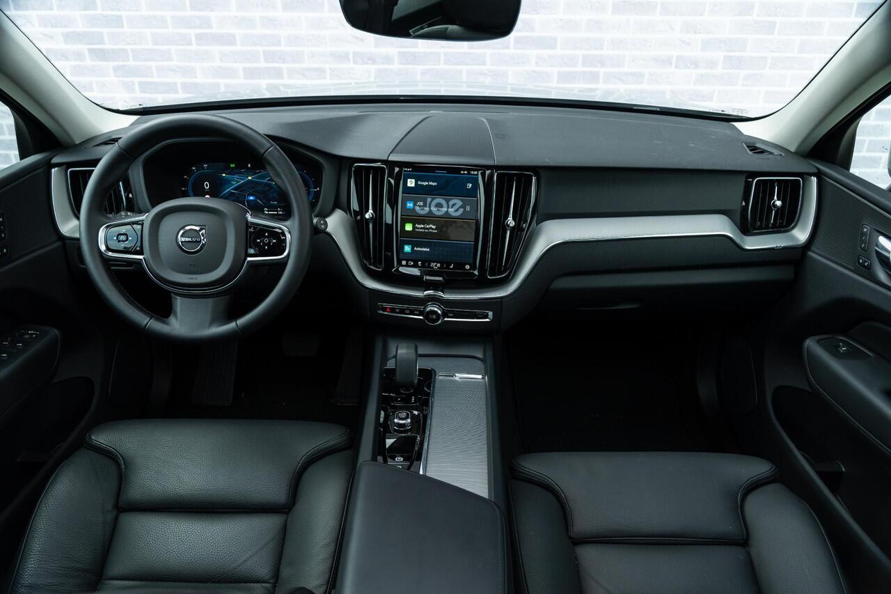 Volvo XC60 2.0 T6 Plug-in hybrid AWD Plus Dark | Adaptive Cruise Control | Elek. Verst. Voorstoelen | Keyless | Stoel-/Stuurverwarming | 360 Camera | Schuif-/Kanteldak