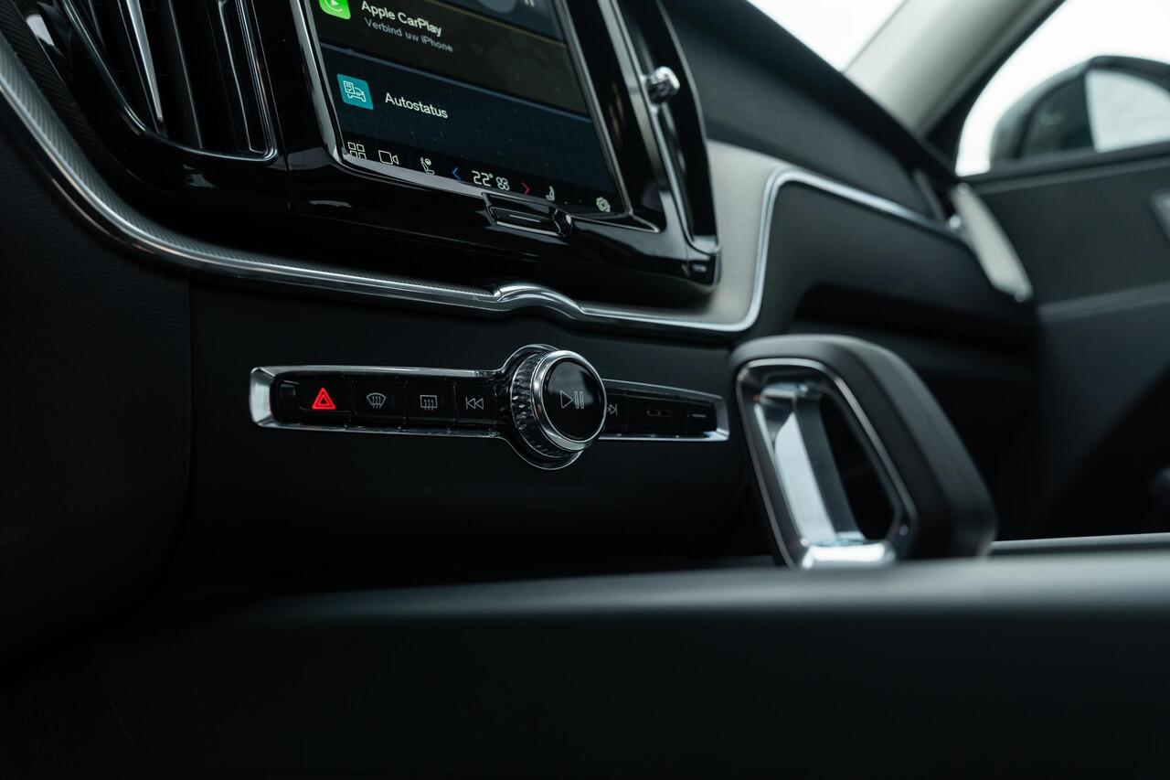 Volvo XC60 2.0 T6 Plug-in hybrid AWD Plus Dark | Adaptive Cruise Control | Elek. Verst. Voorstoelen | Keyless | Stoel-/Stuurverwarming | 360 Camera | Schuif-/Kanteldak