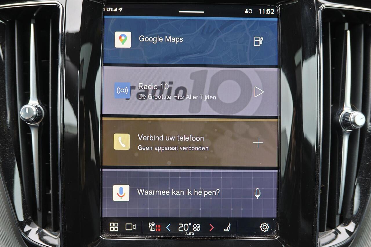 Volvo XC60 T6 Plug-in hybrid AWD Plus Black Edition - Panorama/schuifdak - Parkeercamera achter - Verwarmde voorstoelen, stuur & achterbank - Parkeersensoren voor & achter - Elektr. bedienb. voorstoelen met geheugen - Draadloze tel. lader - Cruise control - Extra ge