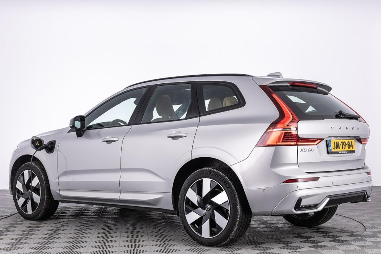 Volvo XC60 2.0 T6 Plug-in hybrid AWD Ultimate Dark | PANORAMADAK | harman/kardon | LEDER