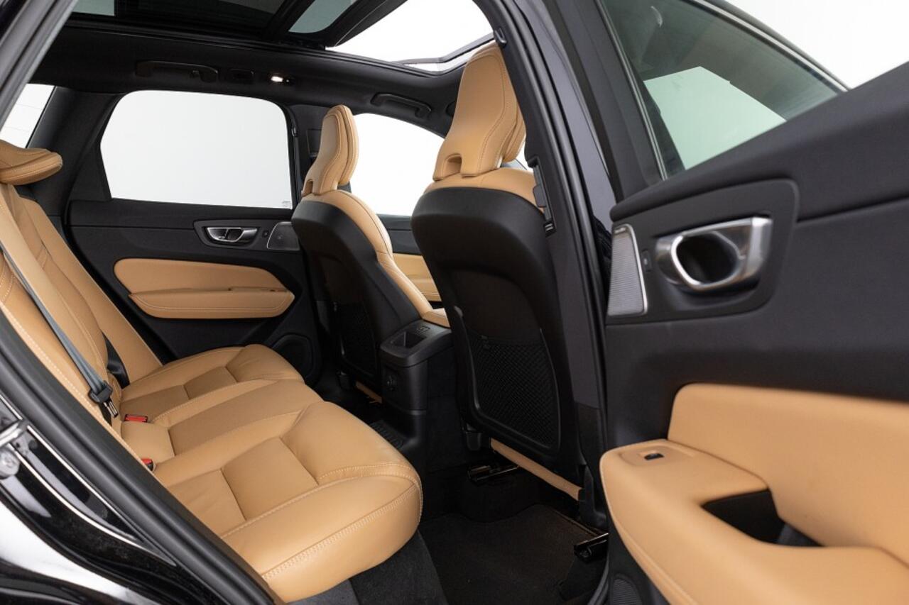 Volvo XC60 2.0 T8 Recharge AWD Ultimate Bright | B&W | PANORAMADAK | Nappa LEDER | 360 Camera